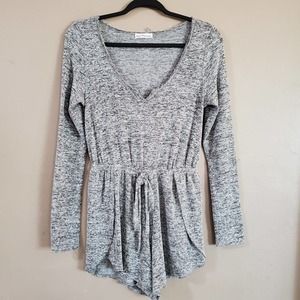 Dainty Hooligan Womens Knit Romper Shorts Size S Heather Gray Long Sleeve Slits